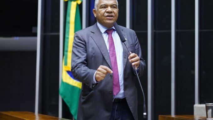 Valmir Assunção, Câmara dos Deputados, vice-líder