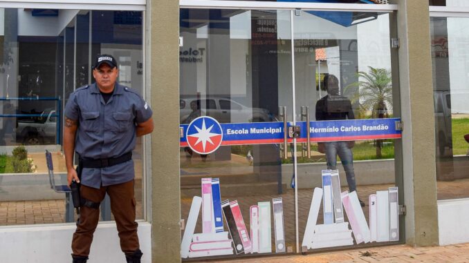 Escolas, escolta armada, luís eduardo magalhães, bahia, botão do pânico