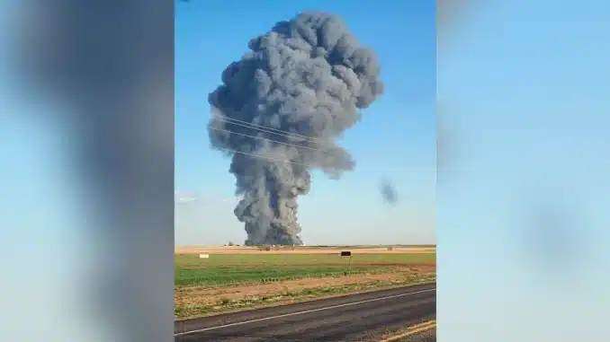 Explosão vacas leiteiras, fazenda, Texas
