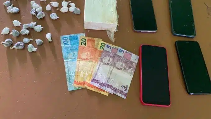 Acusados de tráfico de drogas, Riachão das Neves, Bahia, Polícia Militar