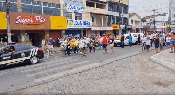 Enterro de médico, Perseu Ribeiro Almeida, Ataque no Rio de Janeiro, Barra da Tijuca, Rio de Janeiro, Ipiaú, Bahia