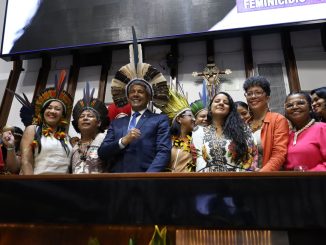Governador da Bahia, Jerônimo Rodrigues (PT) sanciona lei que reestrutura carreira de professor indígena