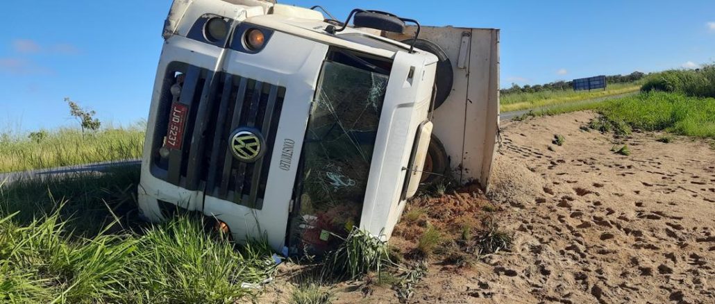 Acidente na BR-020 mata motorista de caçamba próximo ao distrito de Roda Velha, em São Desidério, no Oeste da Bahia