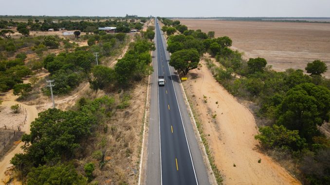 Mulher encontrada morta na BR-020 vítima de atropelamento em Luís Eduardo Magalhães, na Bahia