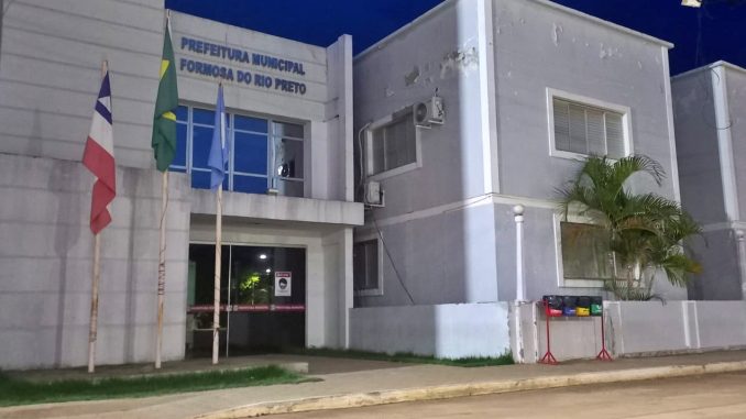 Políca Federal faz operação na Prefeitura de Formosa do Rio Preto, na Bahia