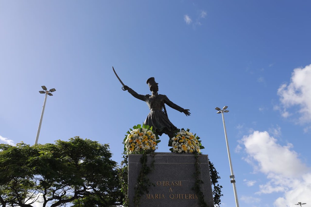 estátua de Maria Quitéria na Praça da Soledade em Salvador, Bahia
