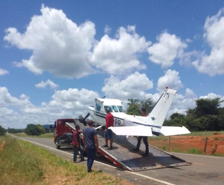 aeronave, Riachão das Neves, Bahia