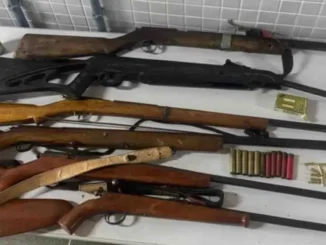 preso com espingardas em Santa Rita de Cássia, Bahia