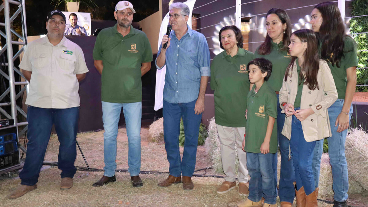 PR Paranaguá, Corrente, Piauí, Feira agropecuária