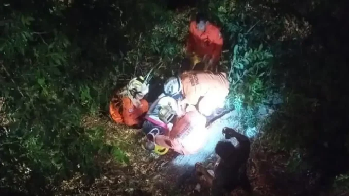resgta-barreiras (1) homem cai na Orla do Cais em Barreiras, Bombeiros resgatam homem que caiu da Orla do Cais em Barreiras