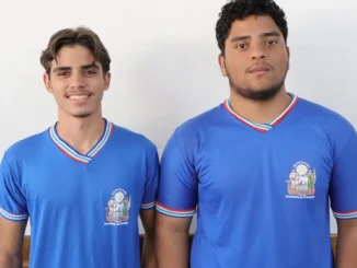 estudantes produzem tijolos ecológicos sustentáveis com plástico reciclado.