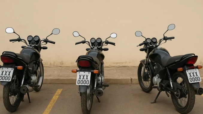 Motos recuperadas pela polícia de Formosa do Rio Preto aguardam donos