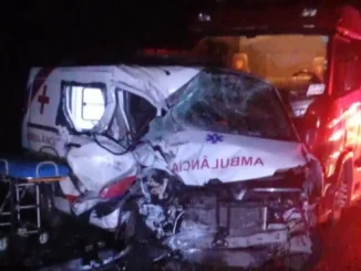 Acidente com ambulância na BR-116 em Jequié, na Bahia
