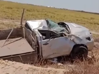 Caminhonete capotada em acidente em Luís Eduardo Magalhães, bahia