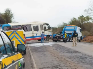 Acidente com micro-ônibus deixa feridos em Seabra, na Chapada Diamantina
