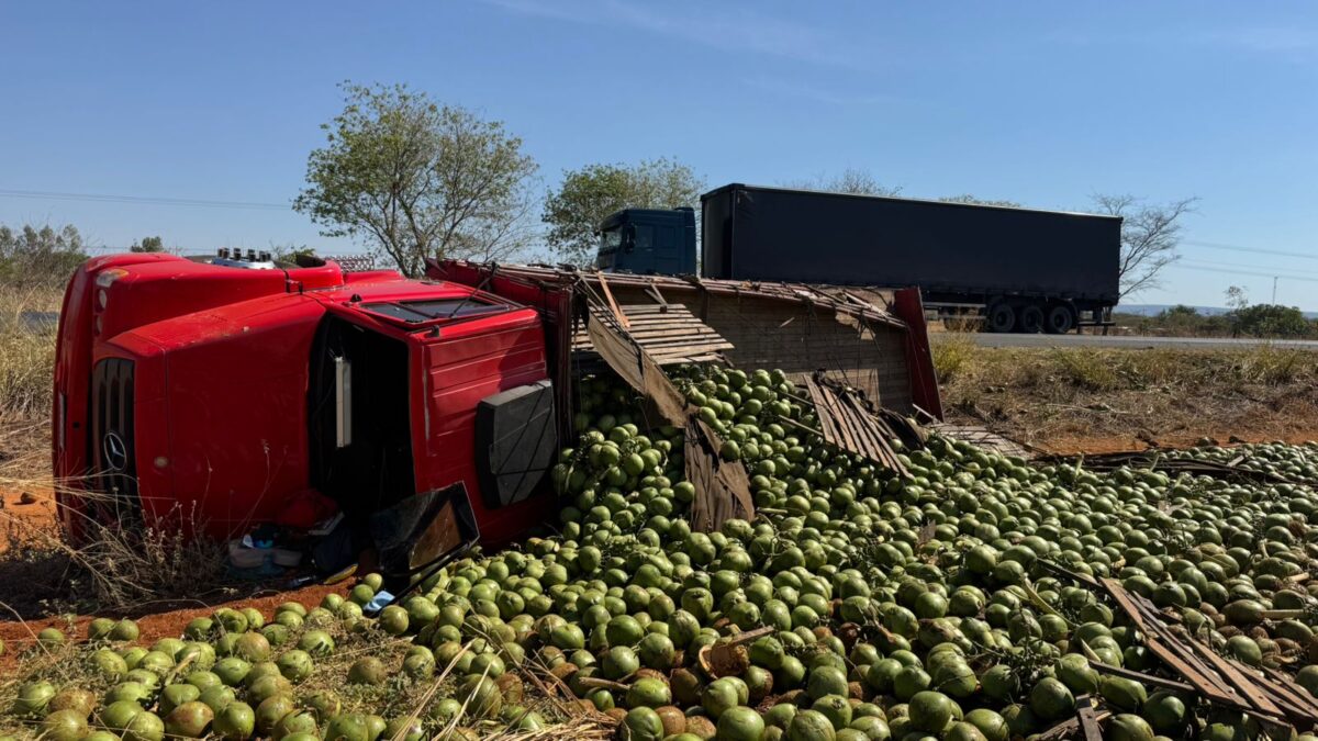 Acidente br 242 em muquém do São Francisco, Bahia