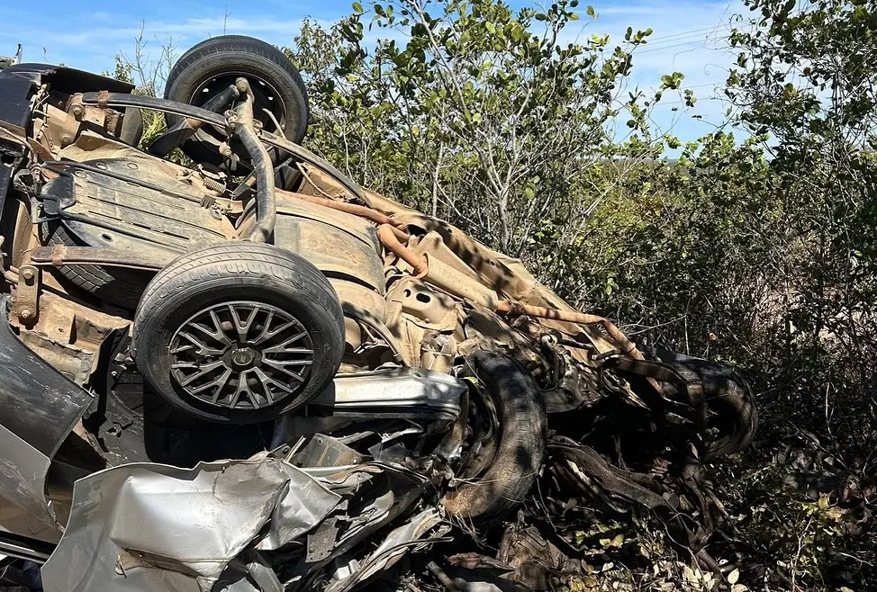 Acidente na BR-349 em Correntina, na Bahia, deixa quatro mortos