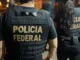 Polícia Federal afastou o prefeito de Riacho de Santana, Dr. João Vítor (PSD), e prendeu o prefeito de Wenceslau Guimarães, Gabriel de Parisio (MDB), durante a sétima fase da Operação Overclean.