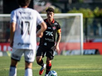 Vasco vence o Vitória em jogo com duas viradas e emoção; vasco e vitória, vasco x vitória
