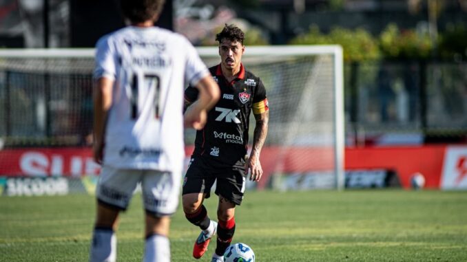 Vasco vence o Vitória em jogo com duas viradas e emoção; vasco e vitória, vasco x vitória