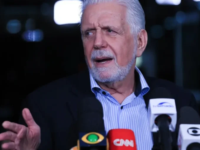 Jaques Wagner chama atuação da PF de “patacoada” e diz que investigação tenta criar narrativa